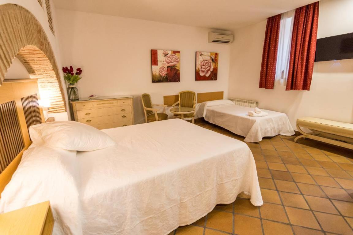 Antika Snoga Hotel Ávila Buitenkant foto