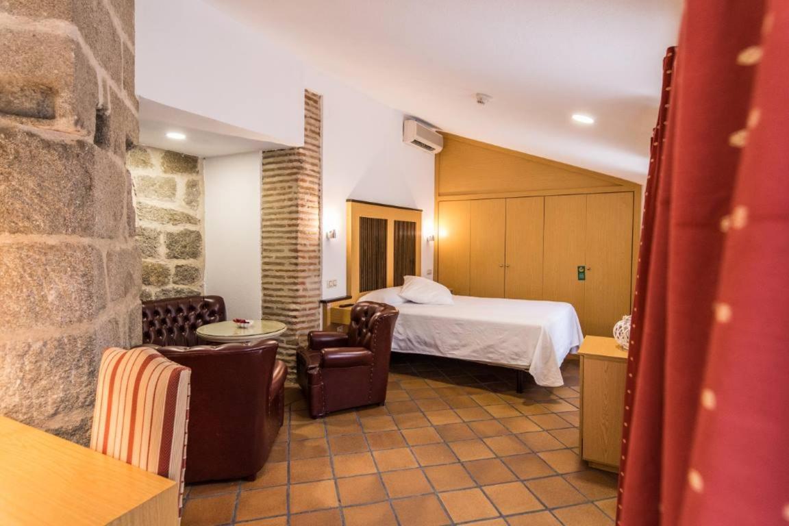 Antika Snoga Hotel Ávila Buitenkant foto