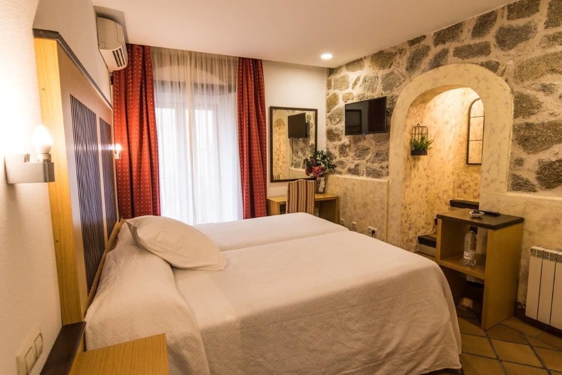Antika Snoga Hotel Ávila Buitenkant foto